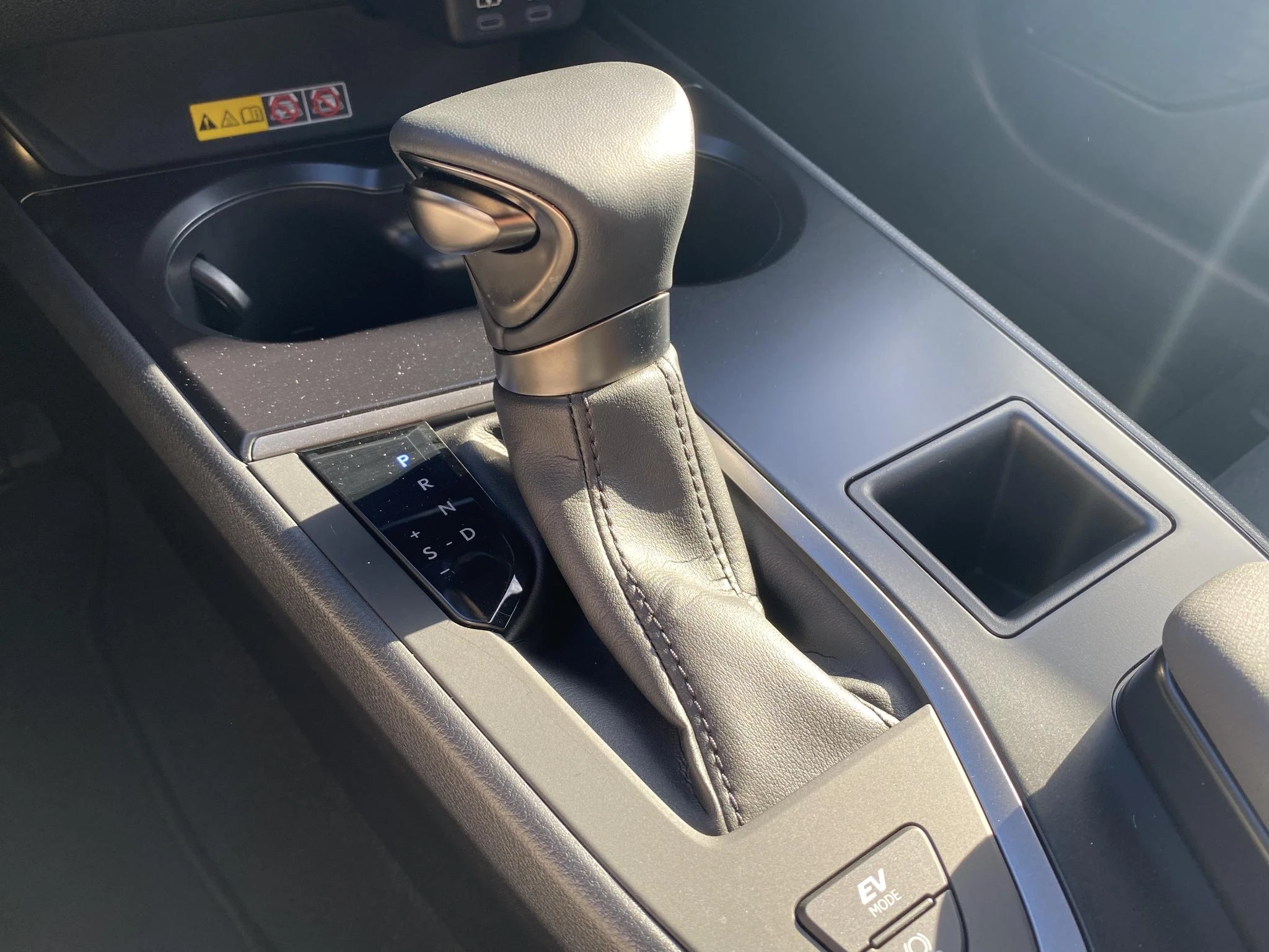 Hoofdafbeelding Lexus UX