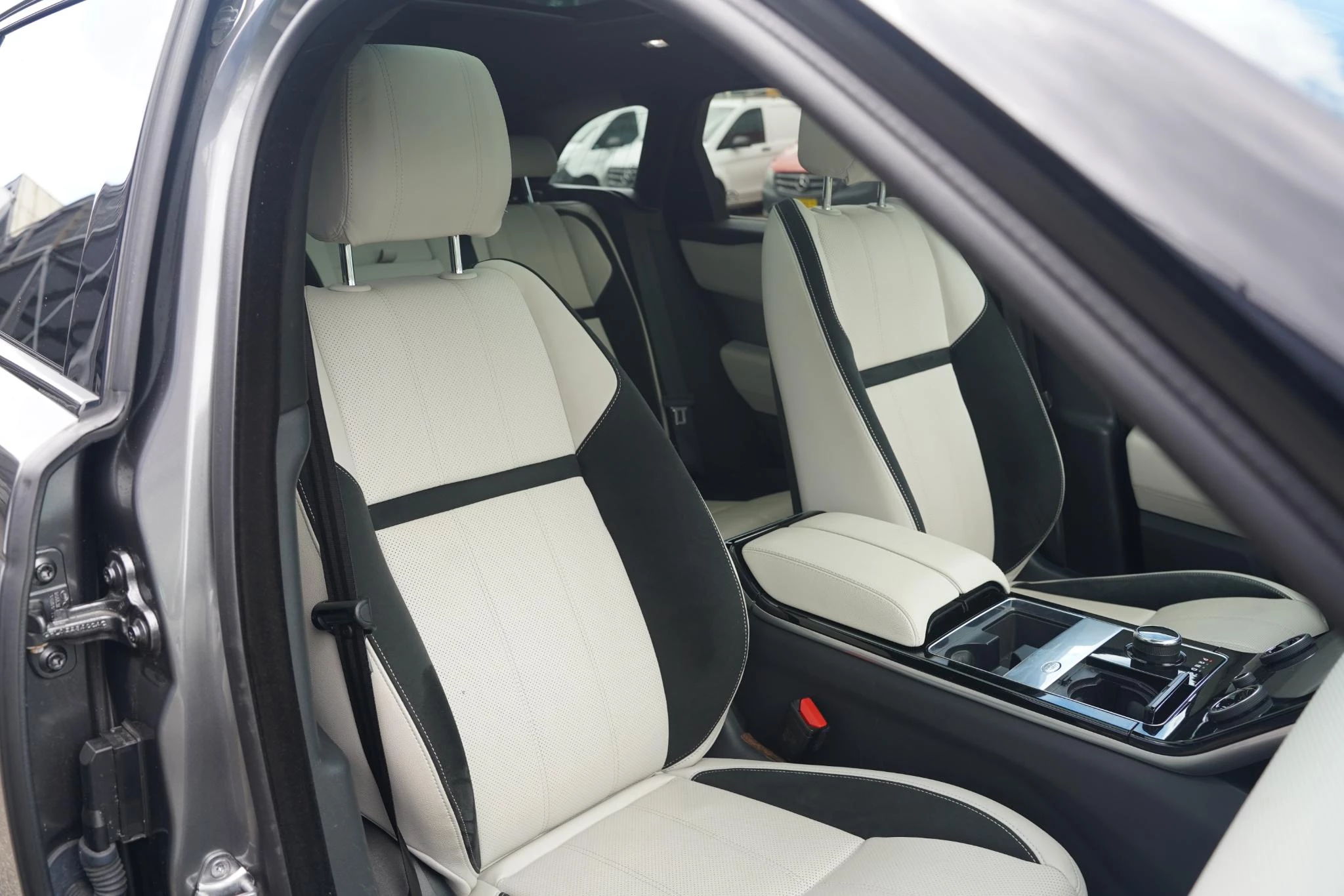 Hoofdafbeelding Land Rover Range Rover Velar