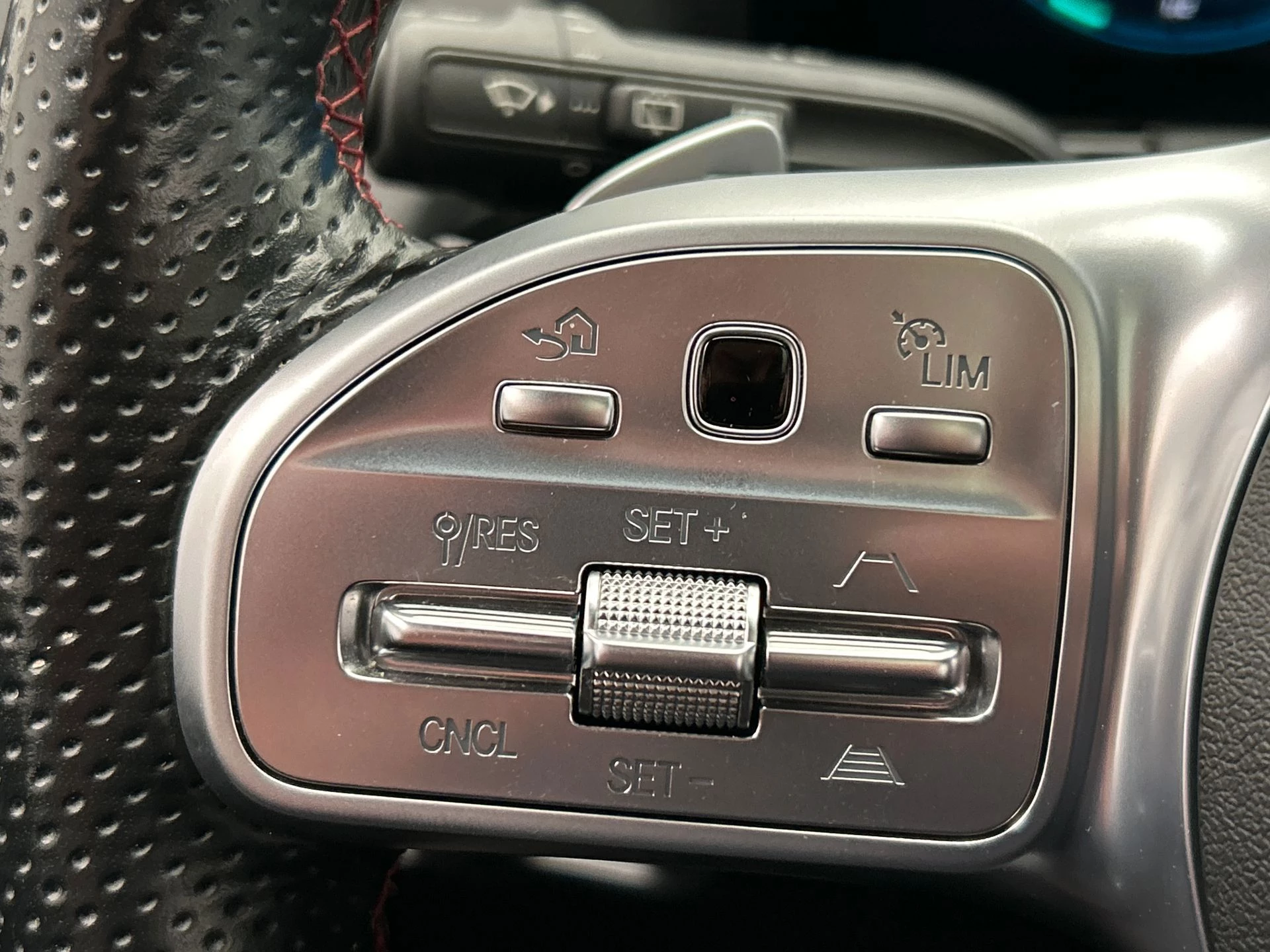 Hoofdafbeelding Mercedes-Benz EQA