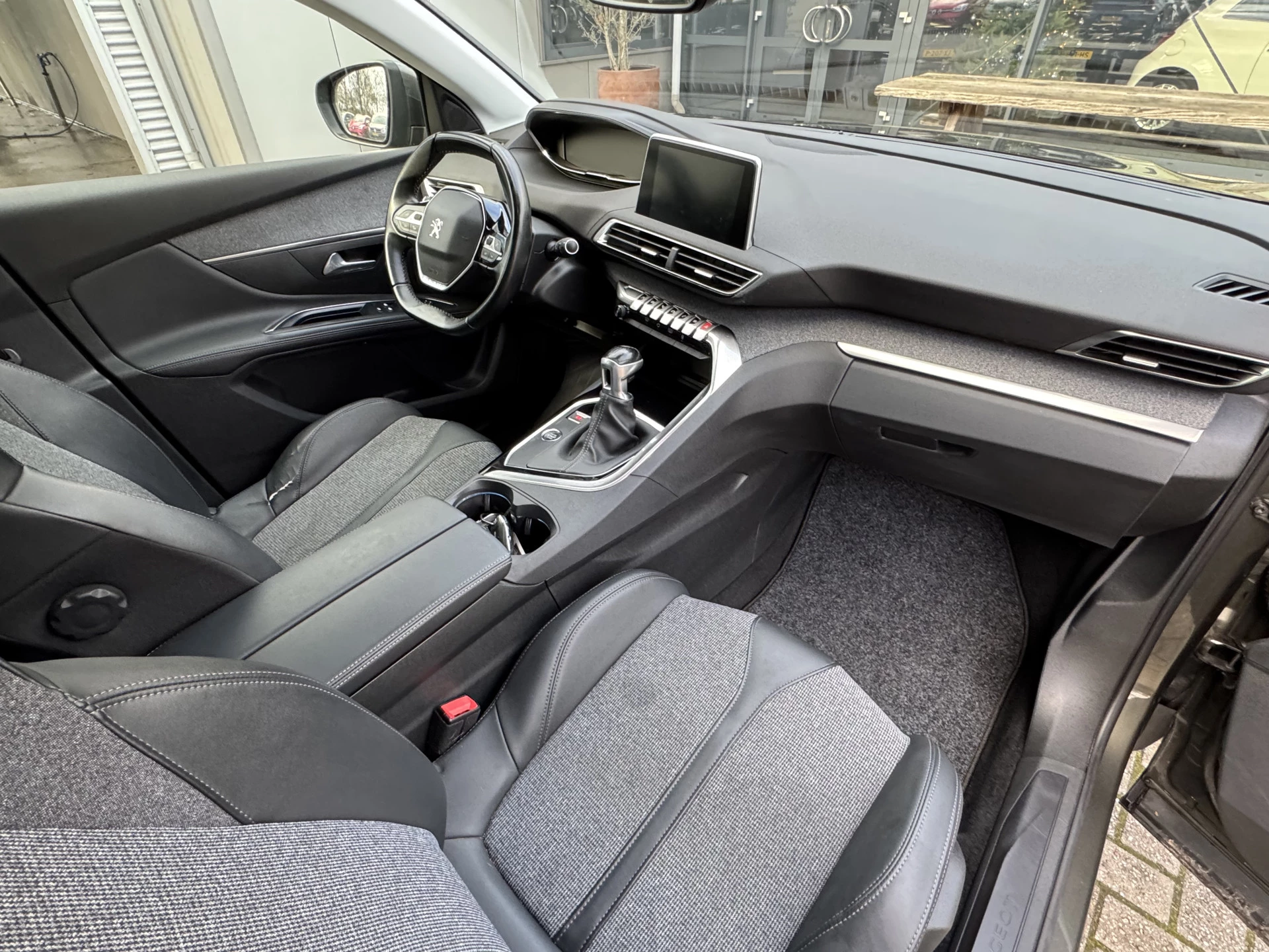 Hoofdafbeelding Peugeot 5008