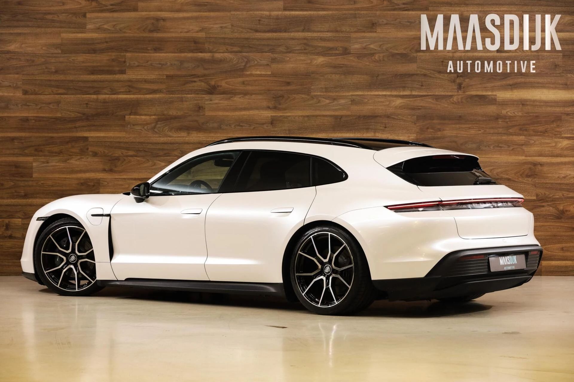 Hoofdafbeelding Porsche Taycan