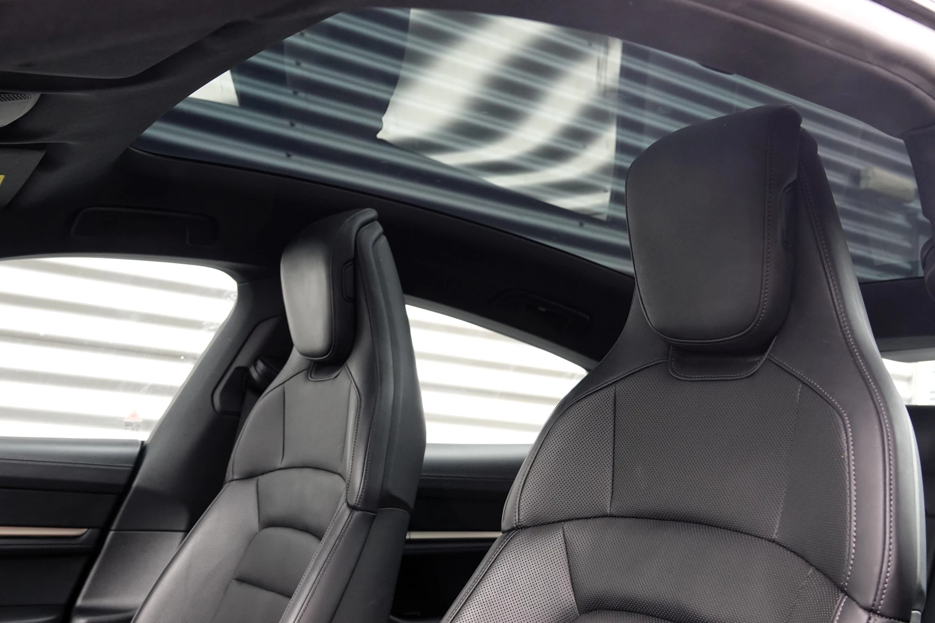 Hoofdafbeelding Porsche Taycan