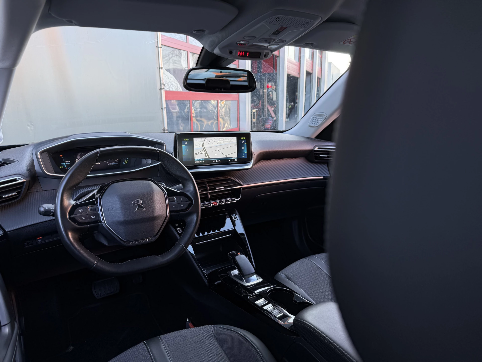 Hoofdafbeelding Peugeot e-2008