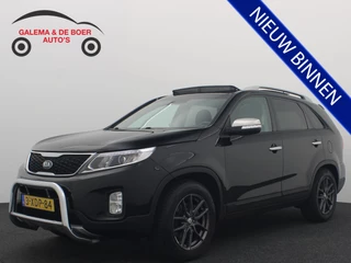 Hoofdafbeelding Kia Sorento Kia Sorento 2.4 GDi Plus Pack AUTOMAAT / PANORAMADAK / TREKHAAK / CAMERA / NAVI / STOELVERW / GOED OH!