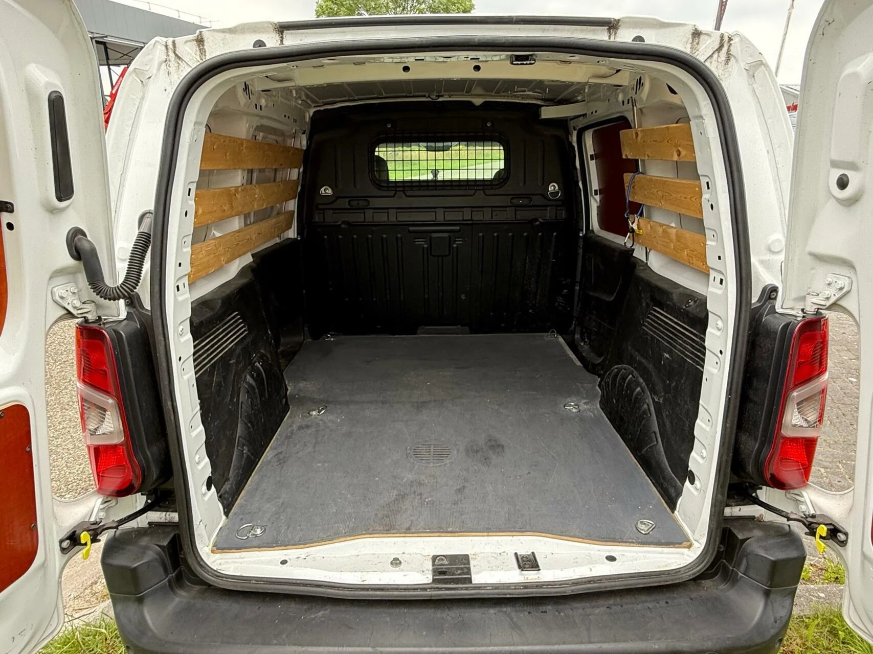 Hoofdafbeelding Peugeot Partner