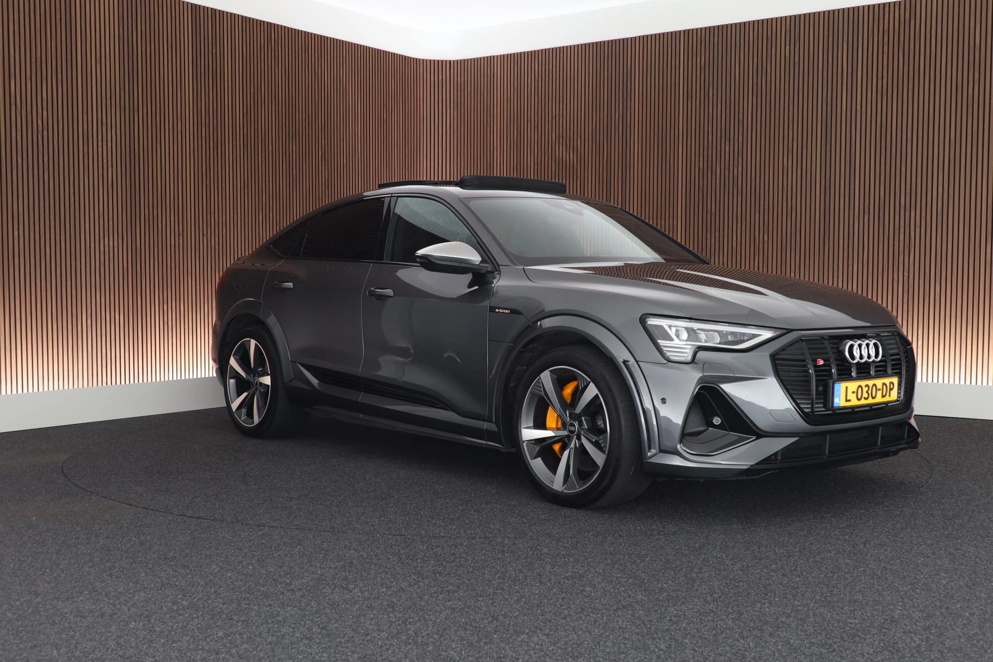 Hoofdafbeelding Audi e-tron