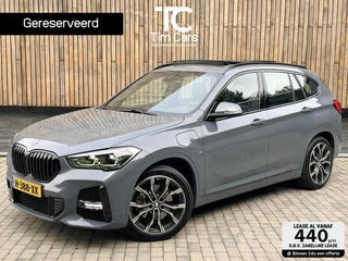 BMW X1 xDrive25e M-sport Automaat | Panoramadak | Leren bekleding | LED verlichting | Stoel en Stuurwielverwarming | Trekhaak afneembaar | Head-up display | Elektrisch verstelbare stoelen | Harman/kardon HiFi | Achteruitrijcamera