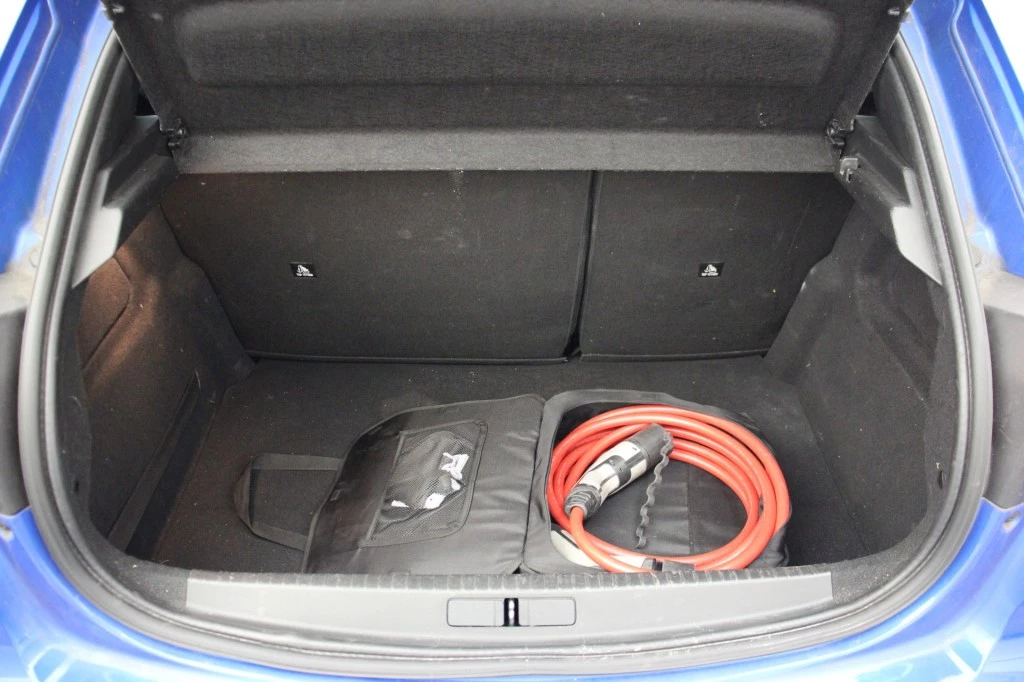 Hoofdafbeelding Peugeot e-208