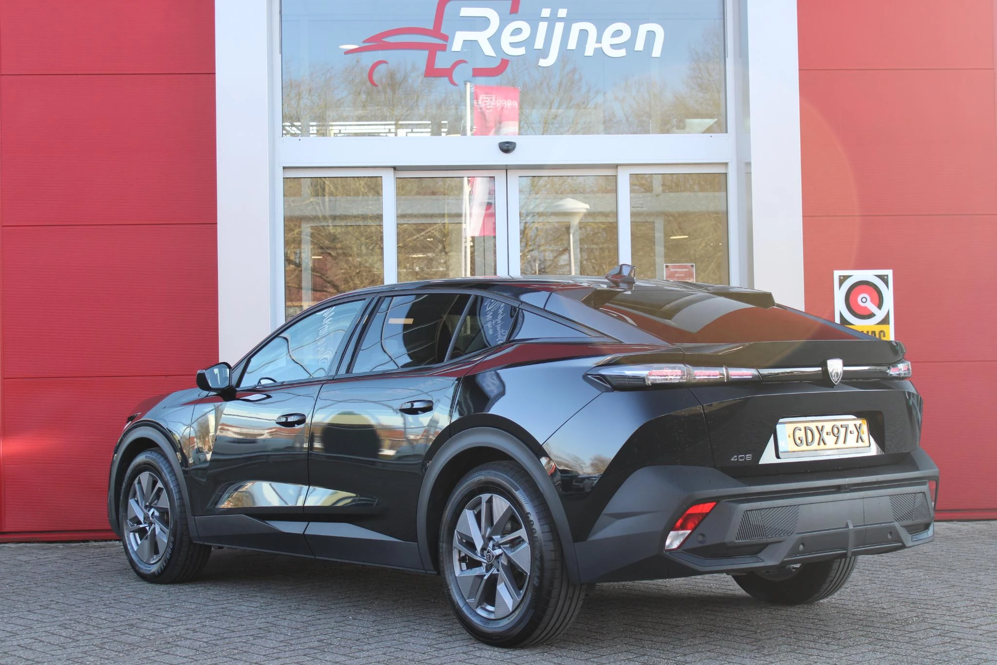 Hoofdafbeelding Peugeot 408