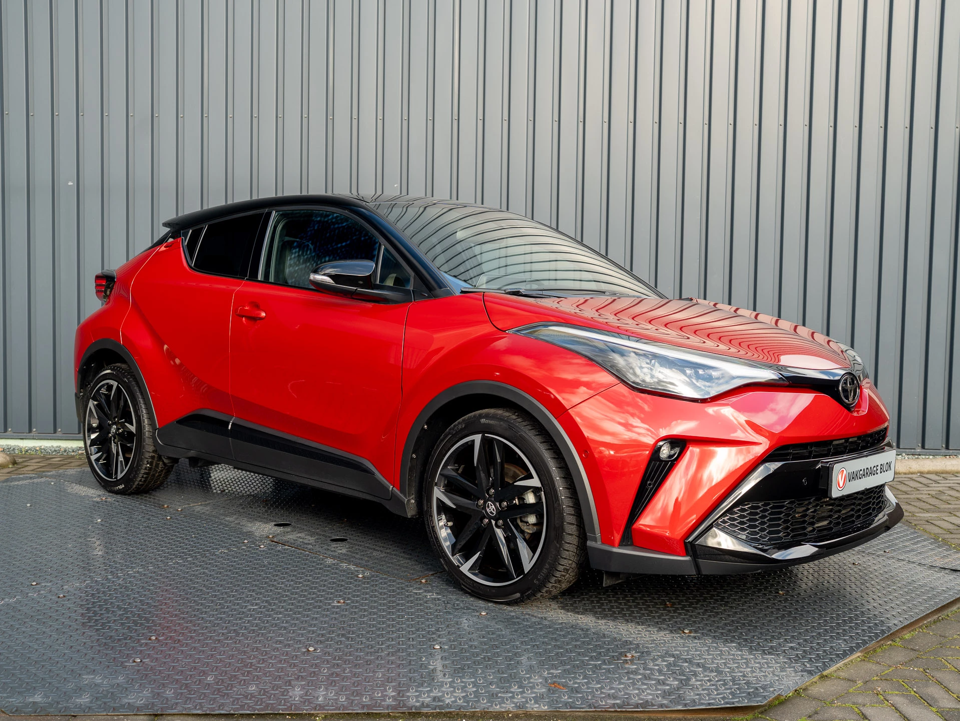 Hoofdafbeelding Toyota C-HR