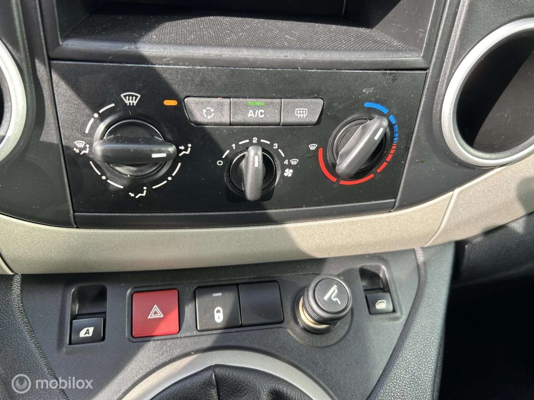 Hoofdafbeelding Peugeot Partner