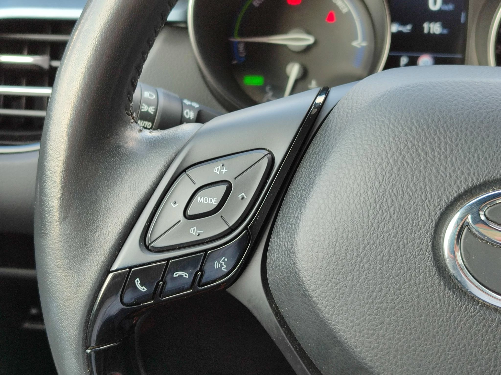 Hoofdafbeelding Toyota C-HR