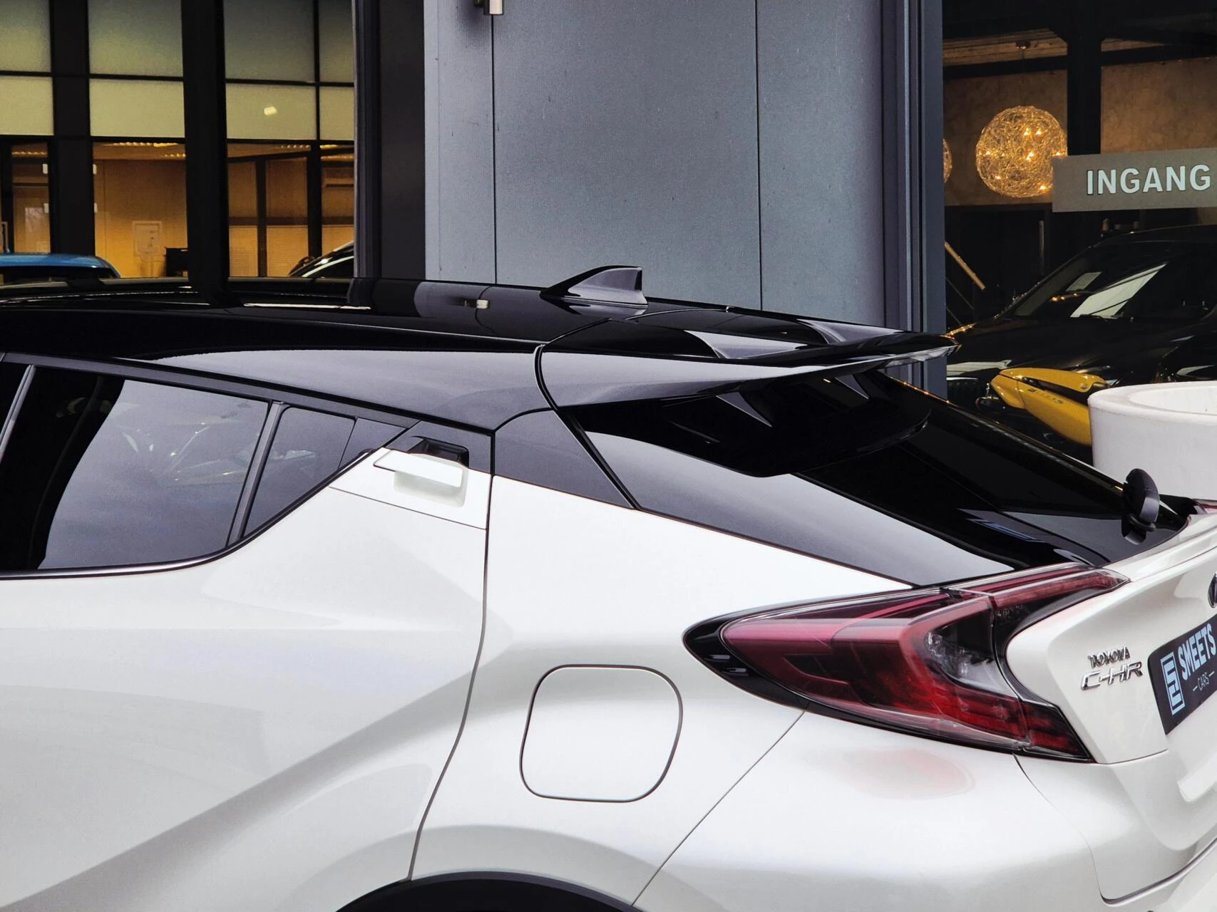 Hoofdafbeelding Toyota C-HR