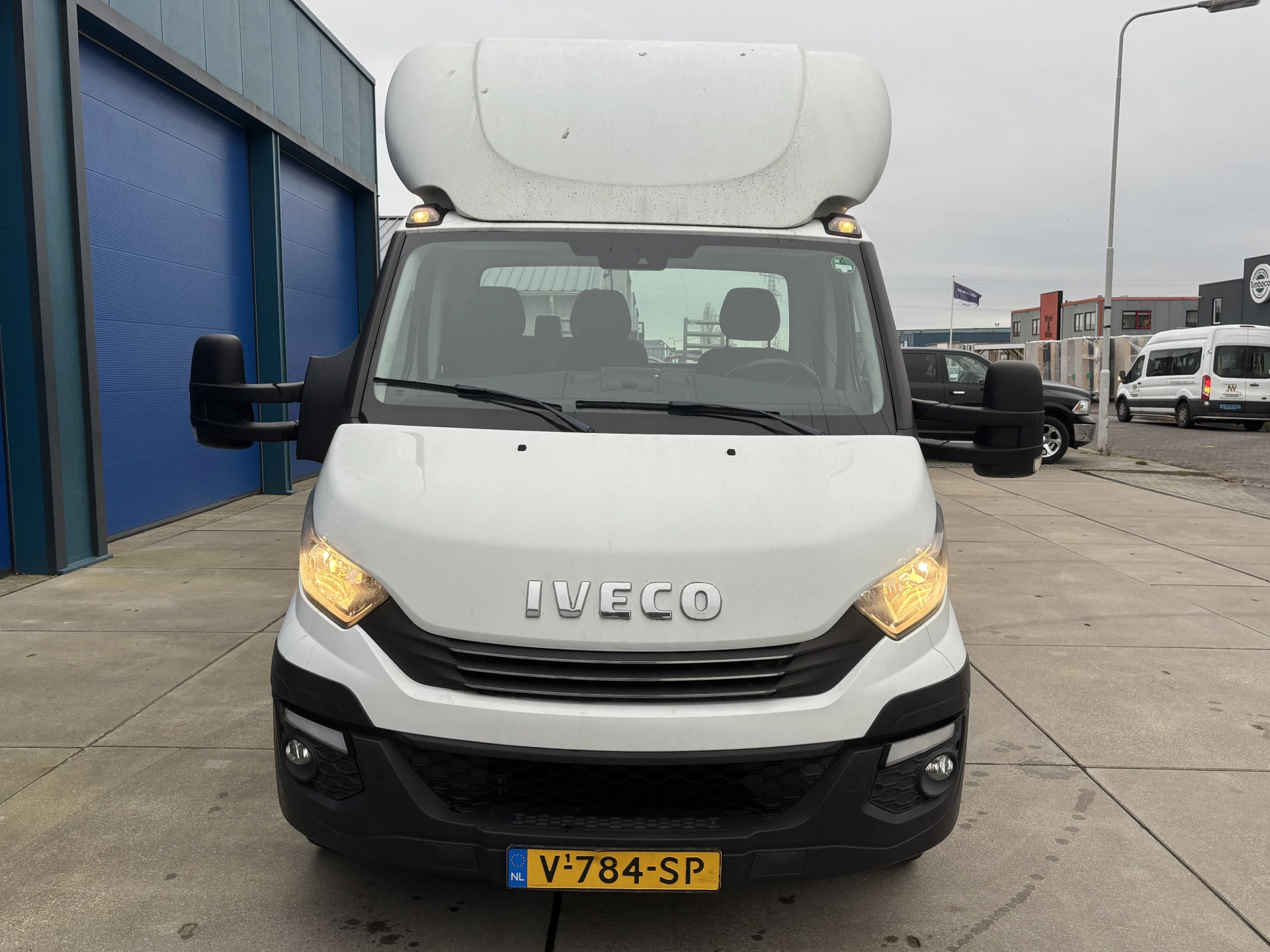 Hoofdafbeelding Iveco 40C18 3.0 180 PK Automaat Be Trekker + Veldhuizen P45-1 2019 Semi Dieplader