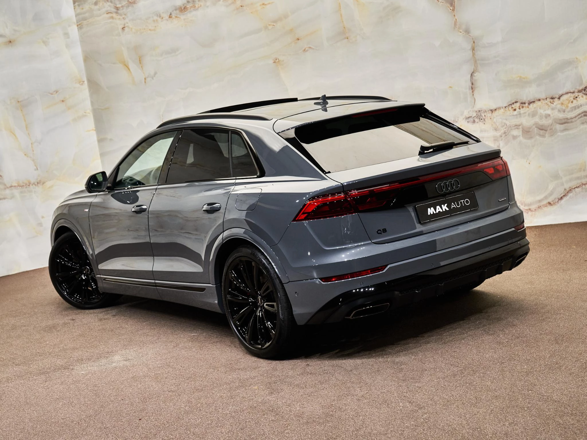 Hoofdafbeelding Audi Q8