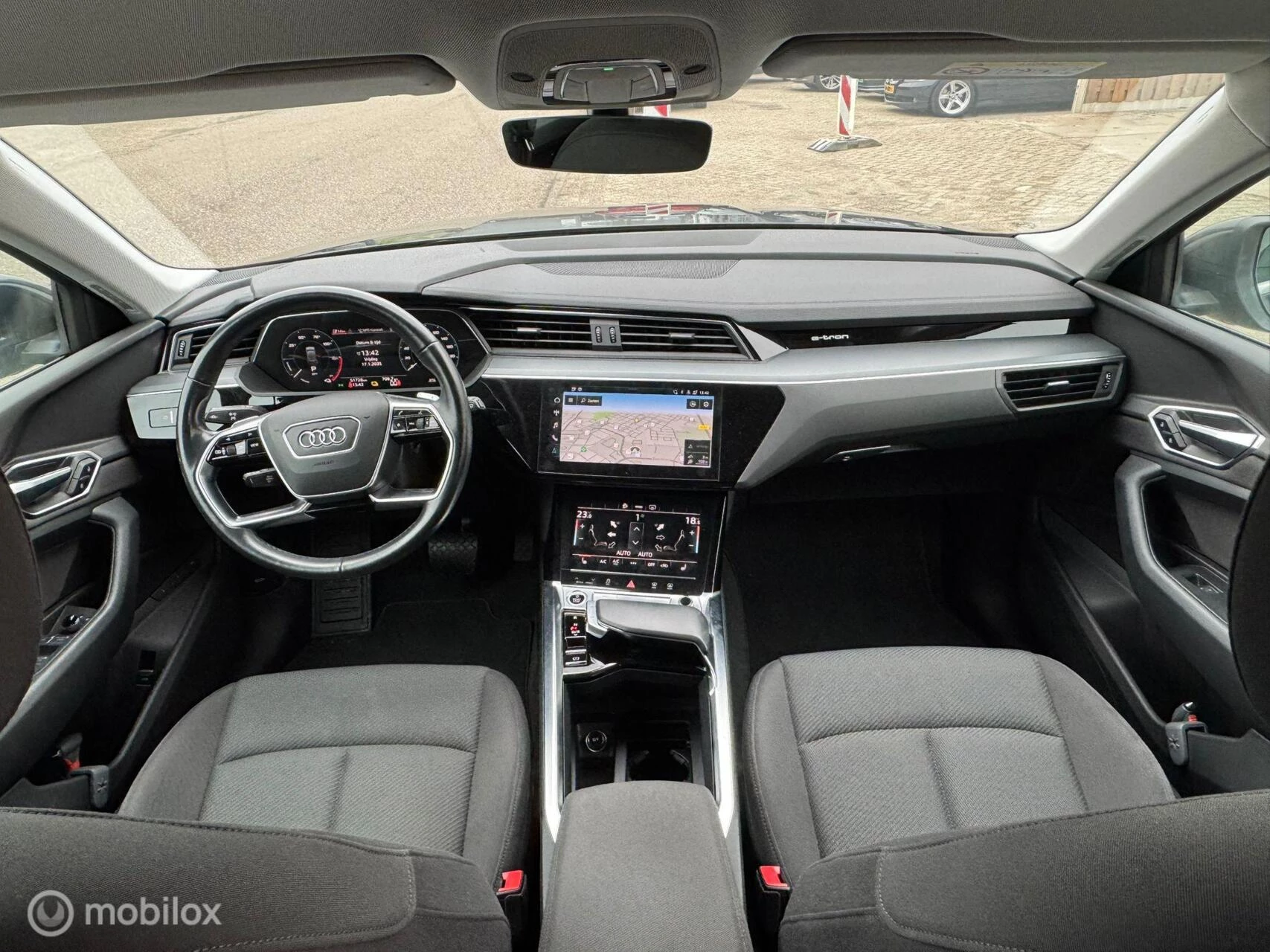 Hoofdafbeelding Audi e-tron