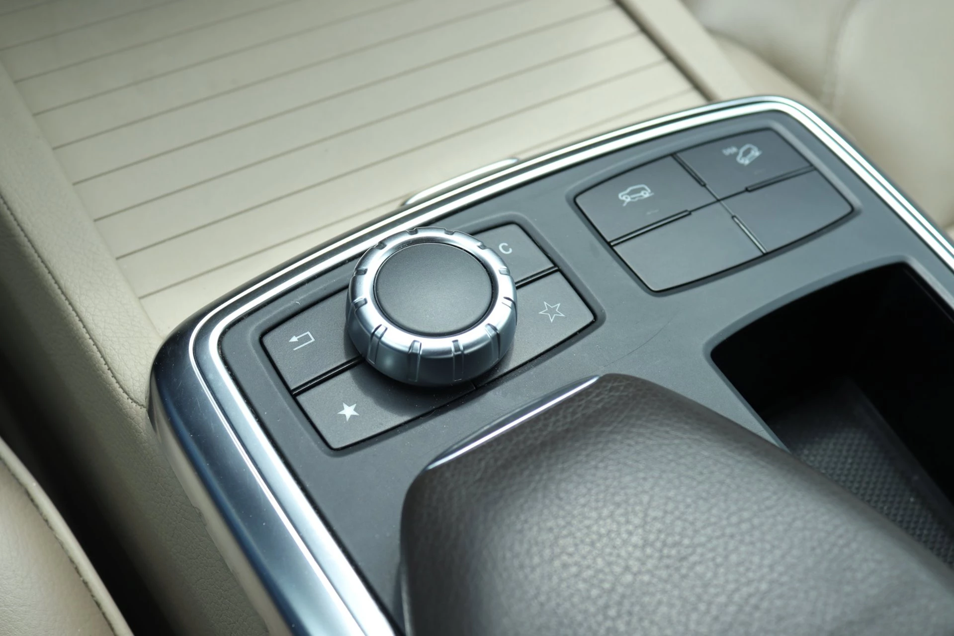 Hoofdafbeelding Mercedes-Benz M-Klasse