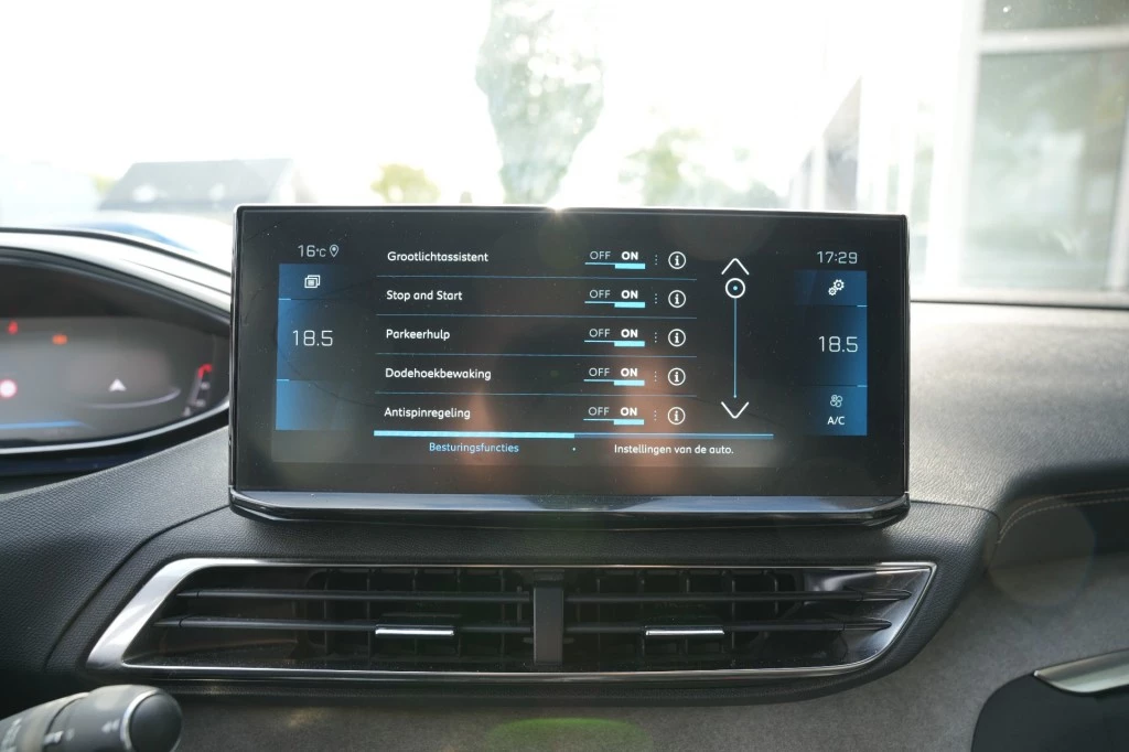 Hoofdafbeelding Peugeot 5008