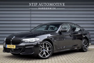 BMW 5 Serie 530e High Executive M Sport | Active Cruise Control | Trekhaak Wegklapbaar | 19'' M Velgen | Stuurverwarming | CarPlay | Camera |