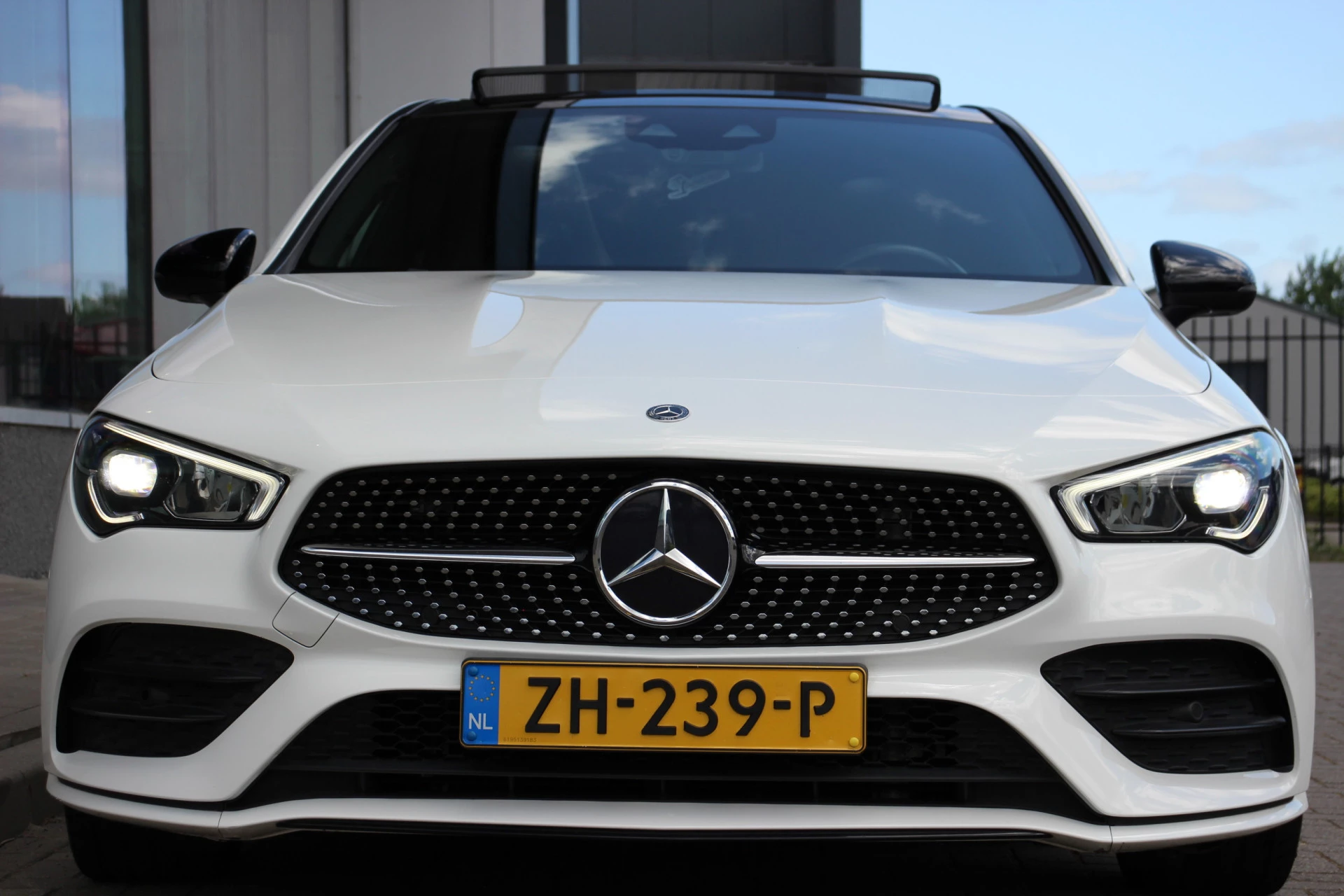 Hoofdafbeelding Mercedes-Benz CLA