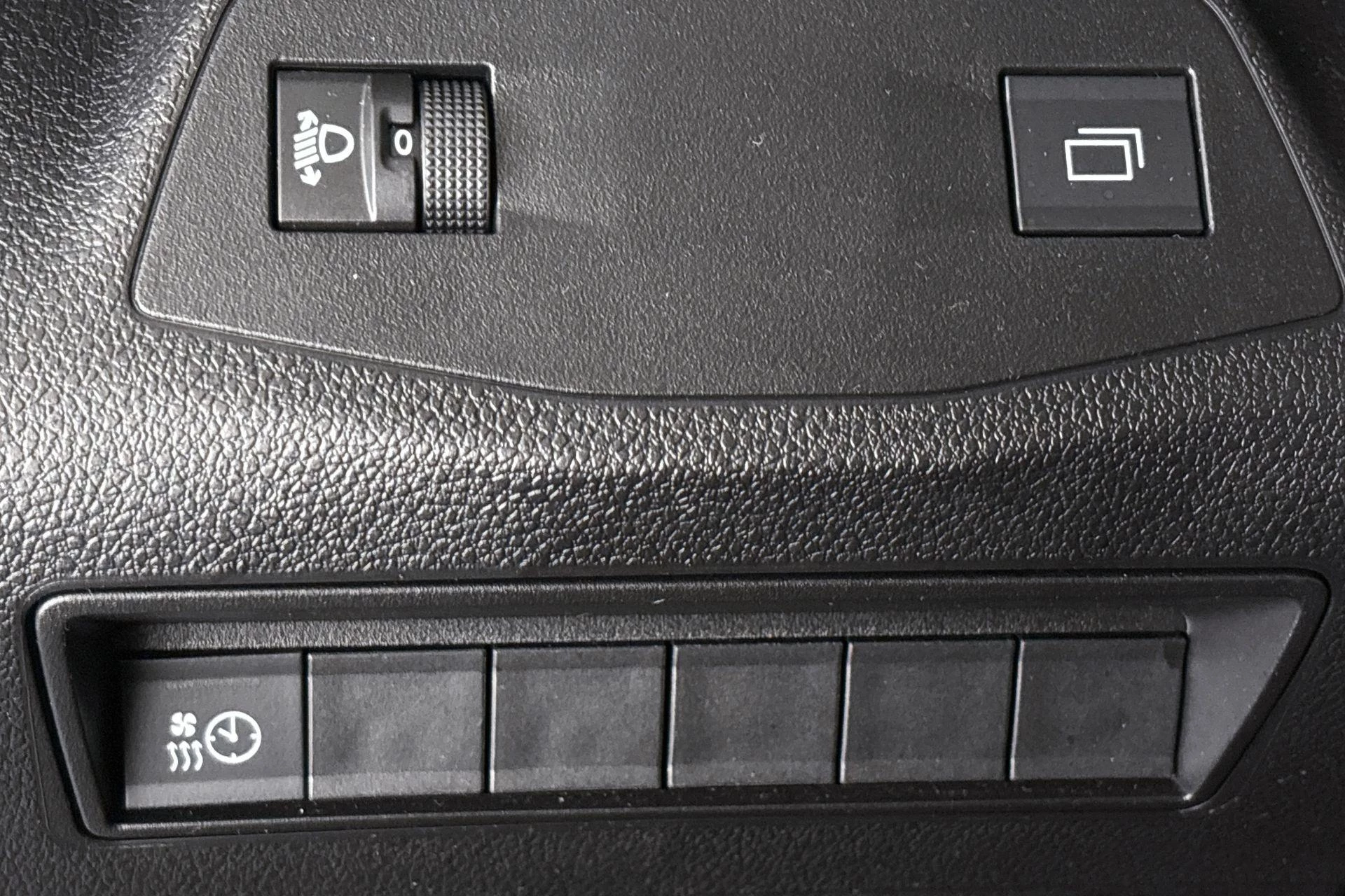 Hoofdafbeelding Peugeot e-Partner