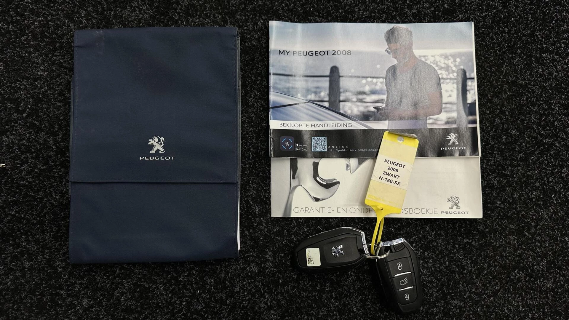 Hoofdafbeelding Peugeot e-2008