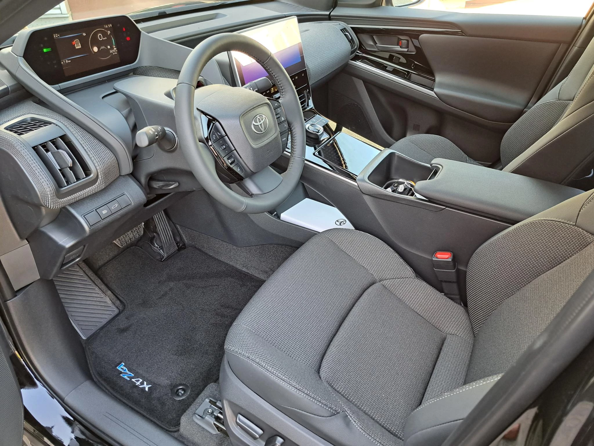 Hoofdafbeelding Toyota bZ4X