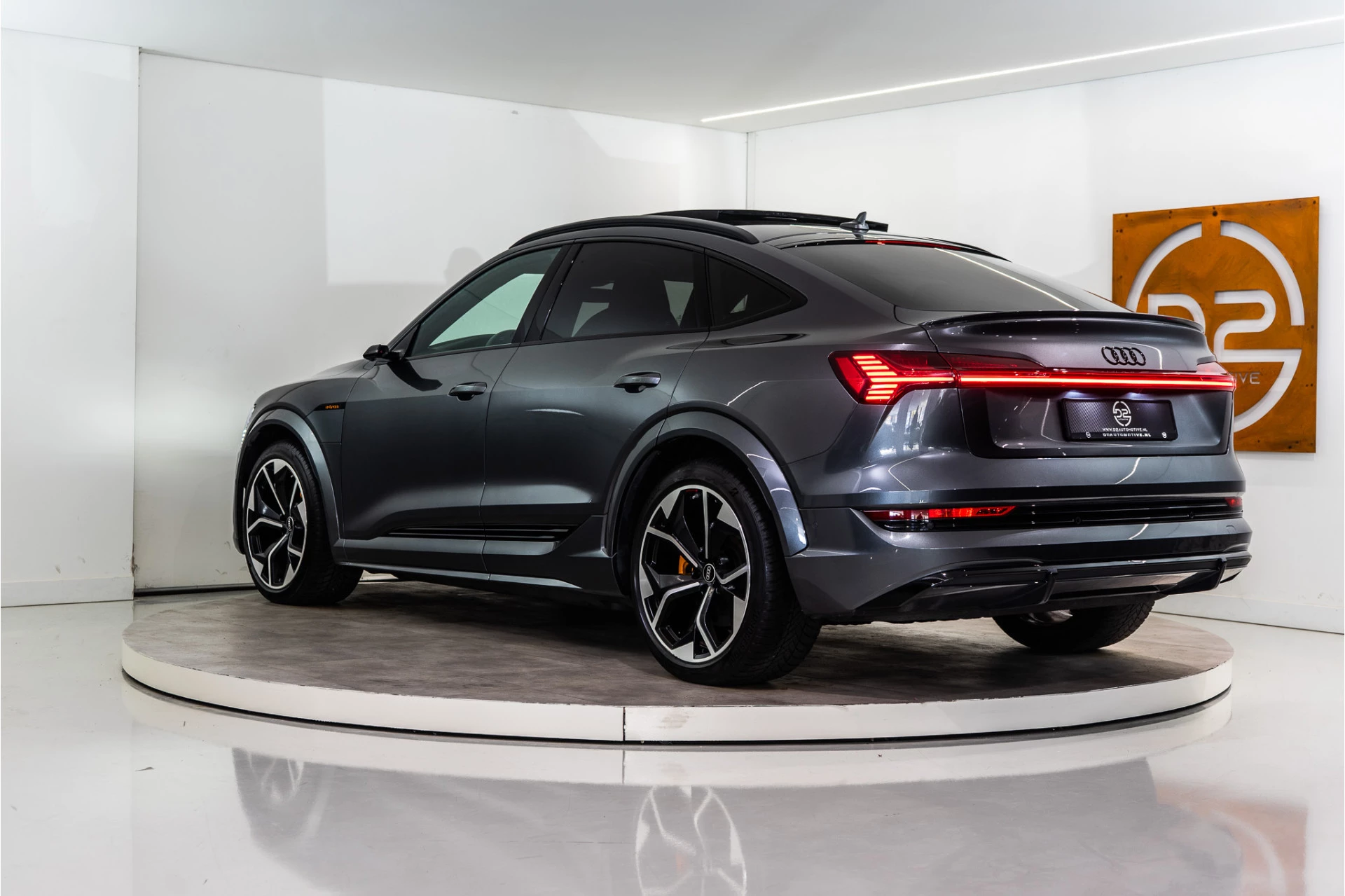 Hoofdafbeelding Audi e-tron