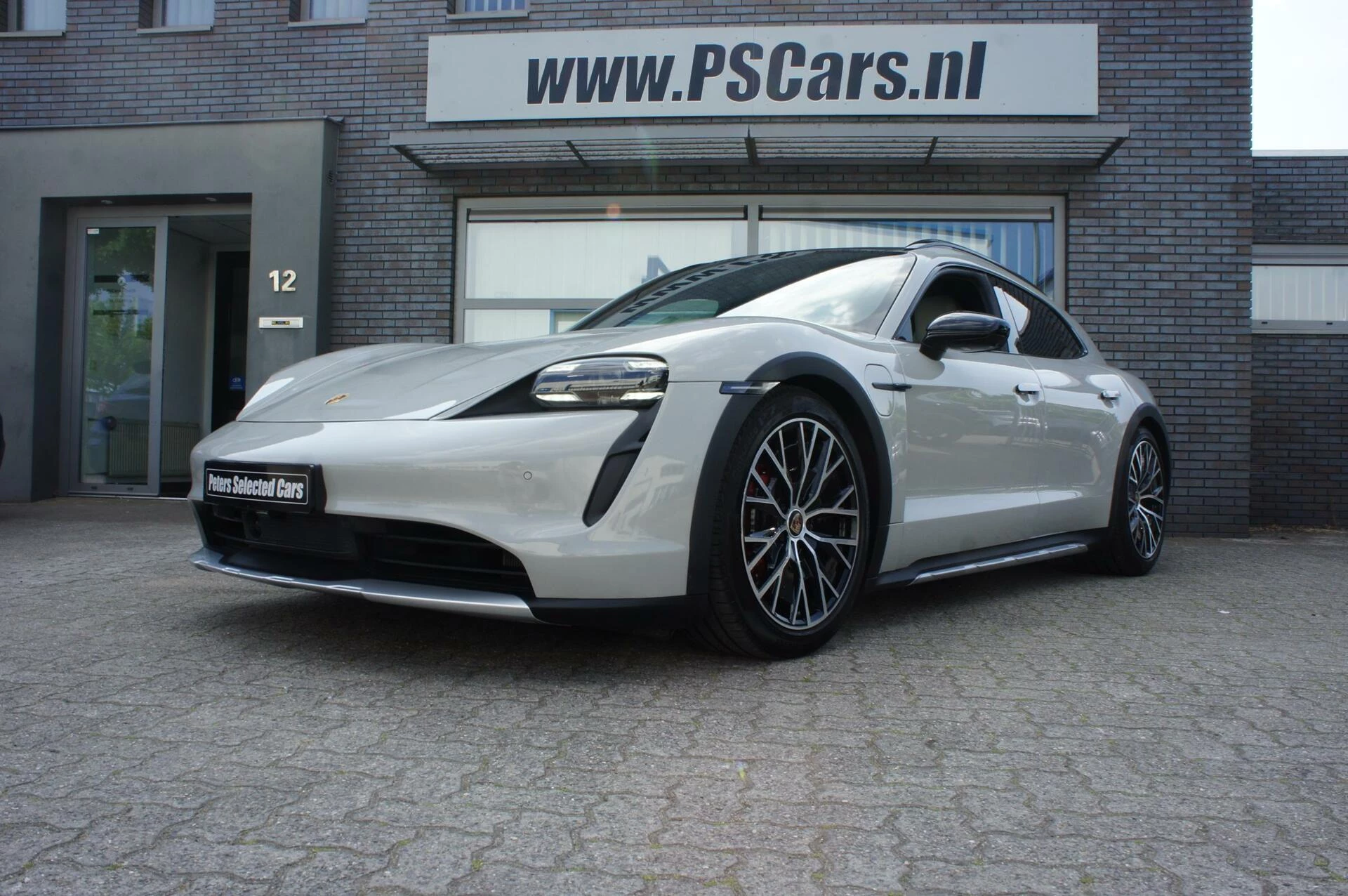 Hoofdafbeelding Porsche Taycan
