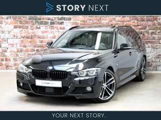 BMW 3 Serie Touring 330i High Executive M Sport Pakket Automaat / Panoramadak / Individual Leder / Driving Assistant / Innovation Pack / Adaptief M Onderstel / 19 Inch / M Sportremsysteem / Head-Up Display / Achteruitrijcamera / Harman Kardon / Stoel- en stuurwielverwarming