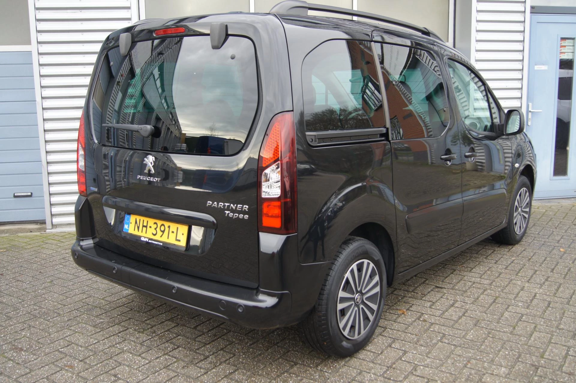 Hoofdafbeelding Peugeot Partner