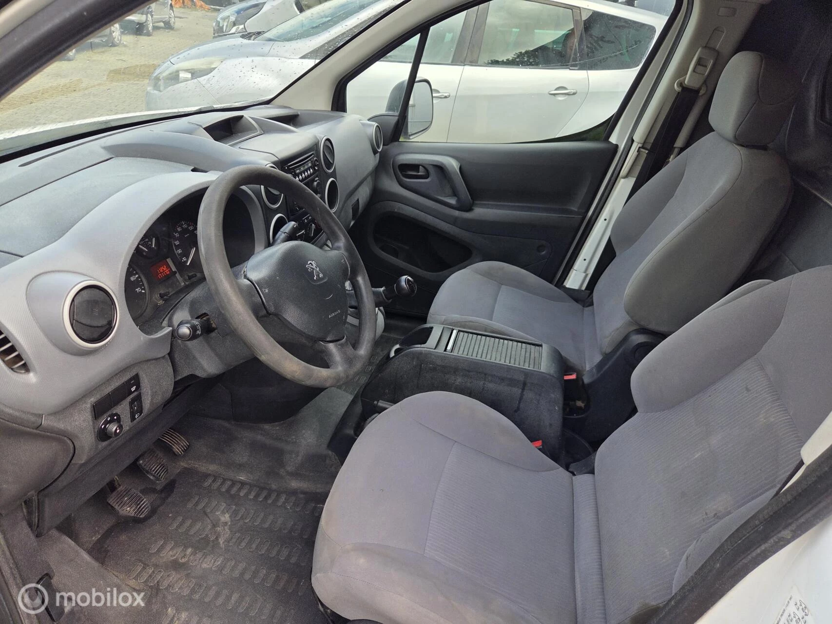 Hoofdafbeelding Peugeot Partner