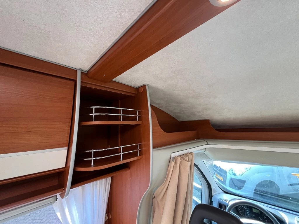 Hoofdafbeelding McLouis P700 Steel 563 Airco Cruise