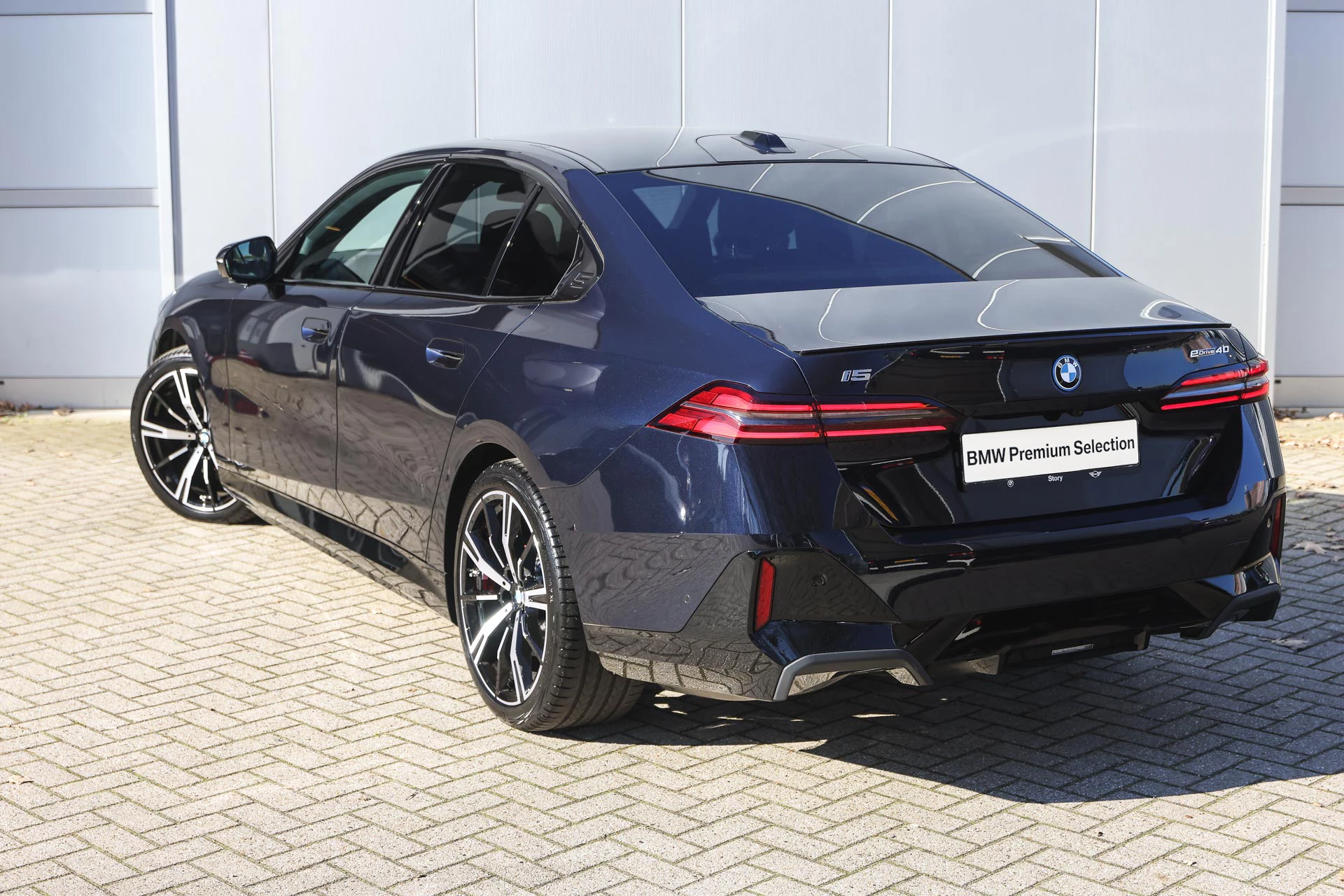 Hoofdafbeelding BMW i5