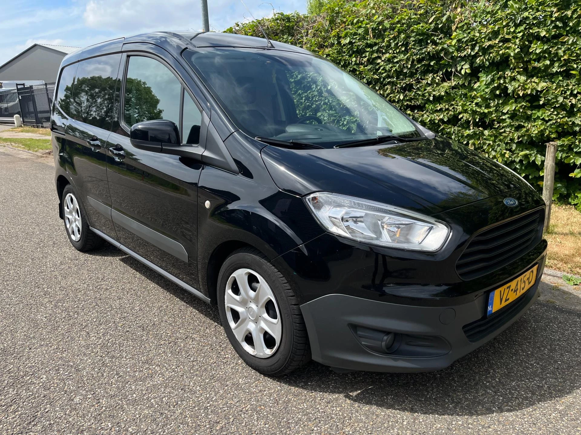 Hoofdafbeelding Ford Transit Courier