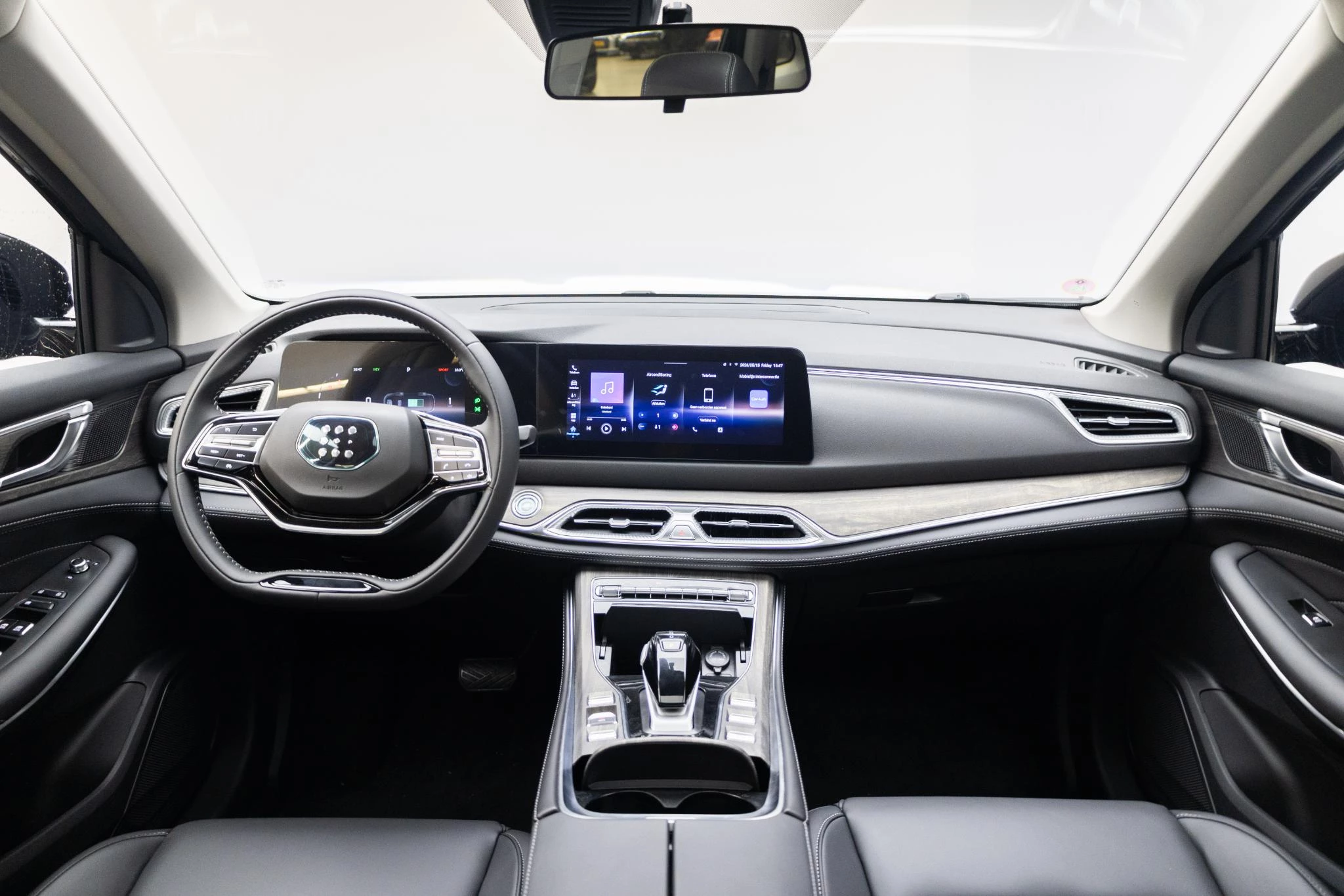 Hoofdafbeelding DFSK E5 PHEV