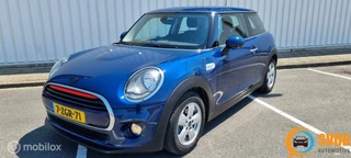 Mini 1.5 Cooper Business 3drs/136pk/navigatie/clima/etc