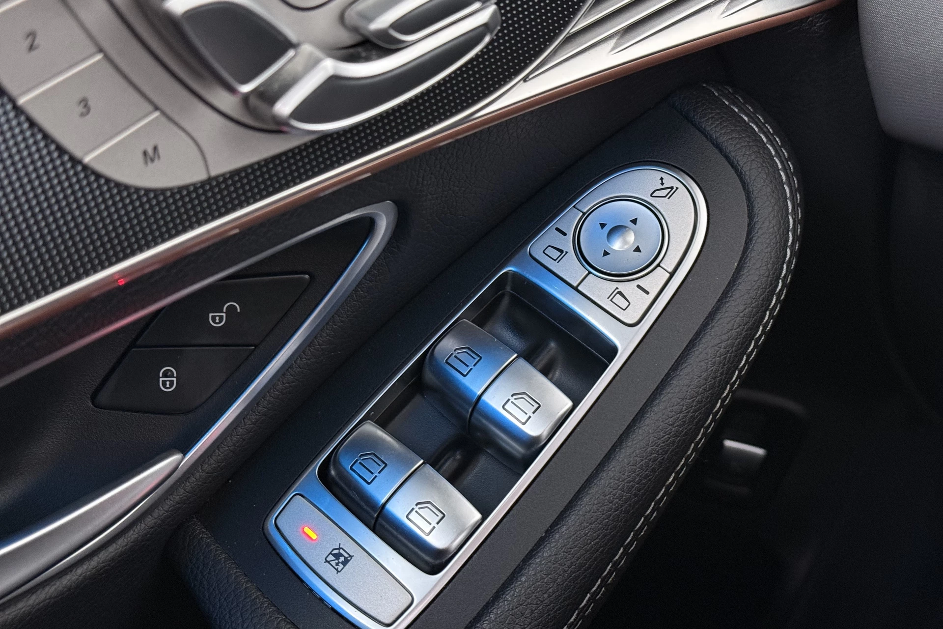 Hoofdafbeelding Mercedes-Benz EQC