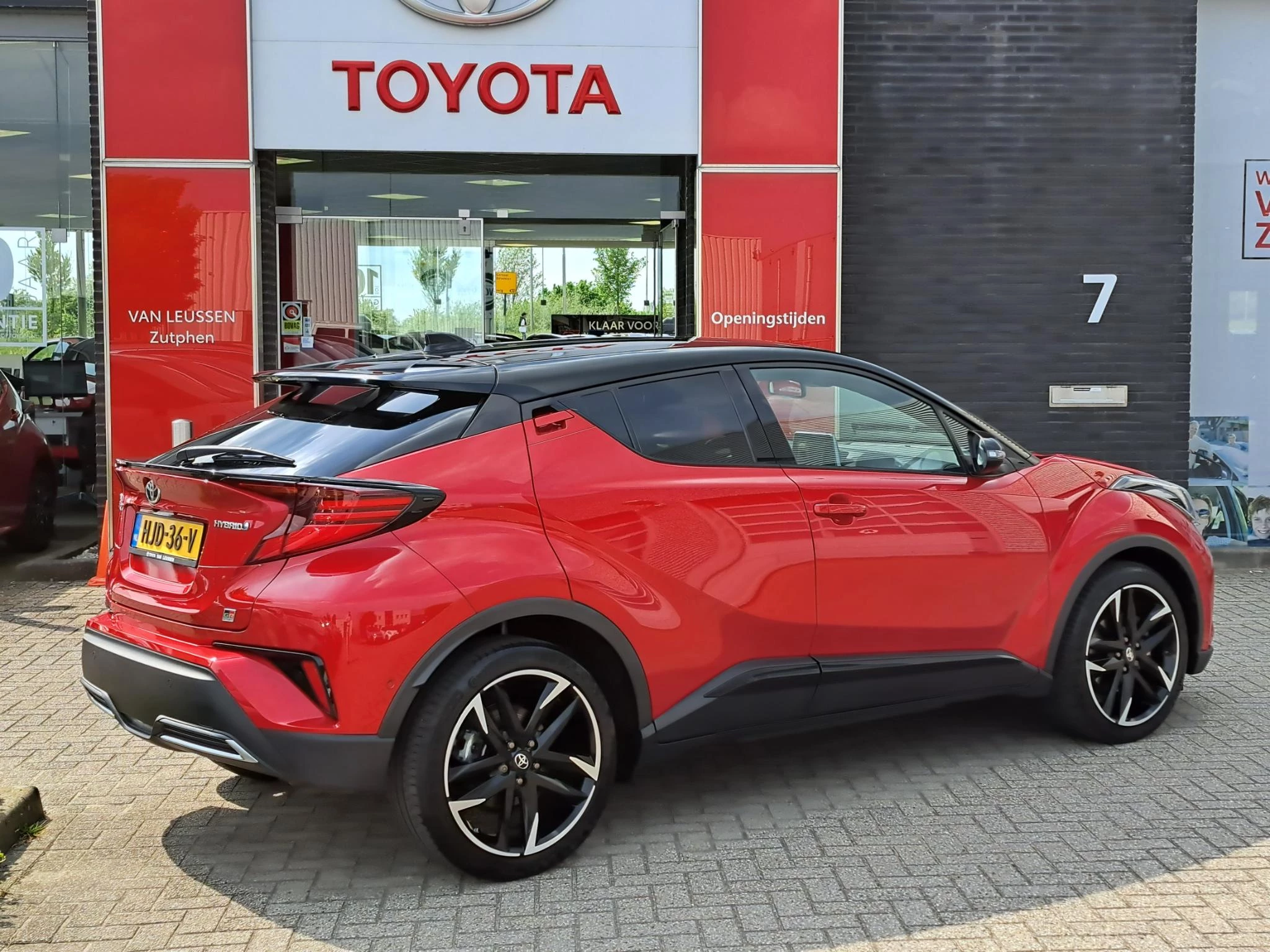 Hoofdafbeelding Toyota C-HR