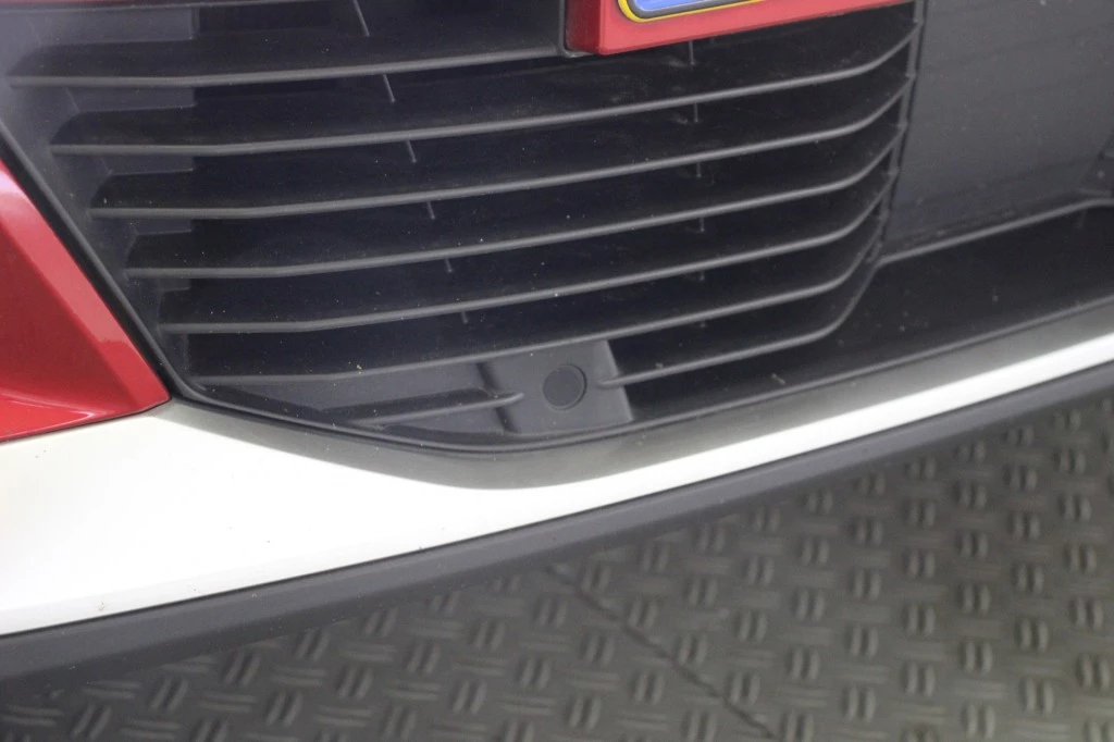 Hoofdafbeelding Peugeot e-2008