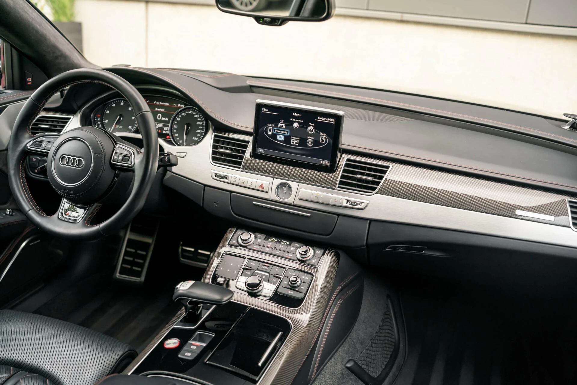 Hoofdafbeelding Audi S8