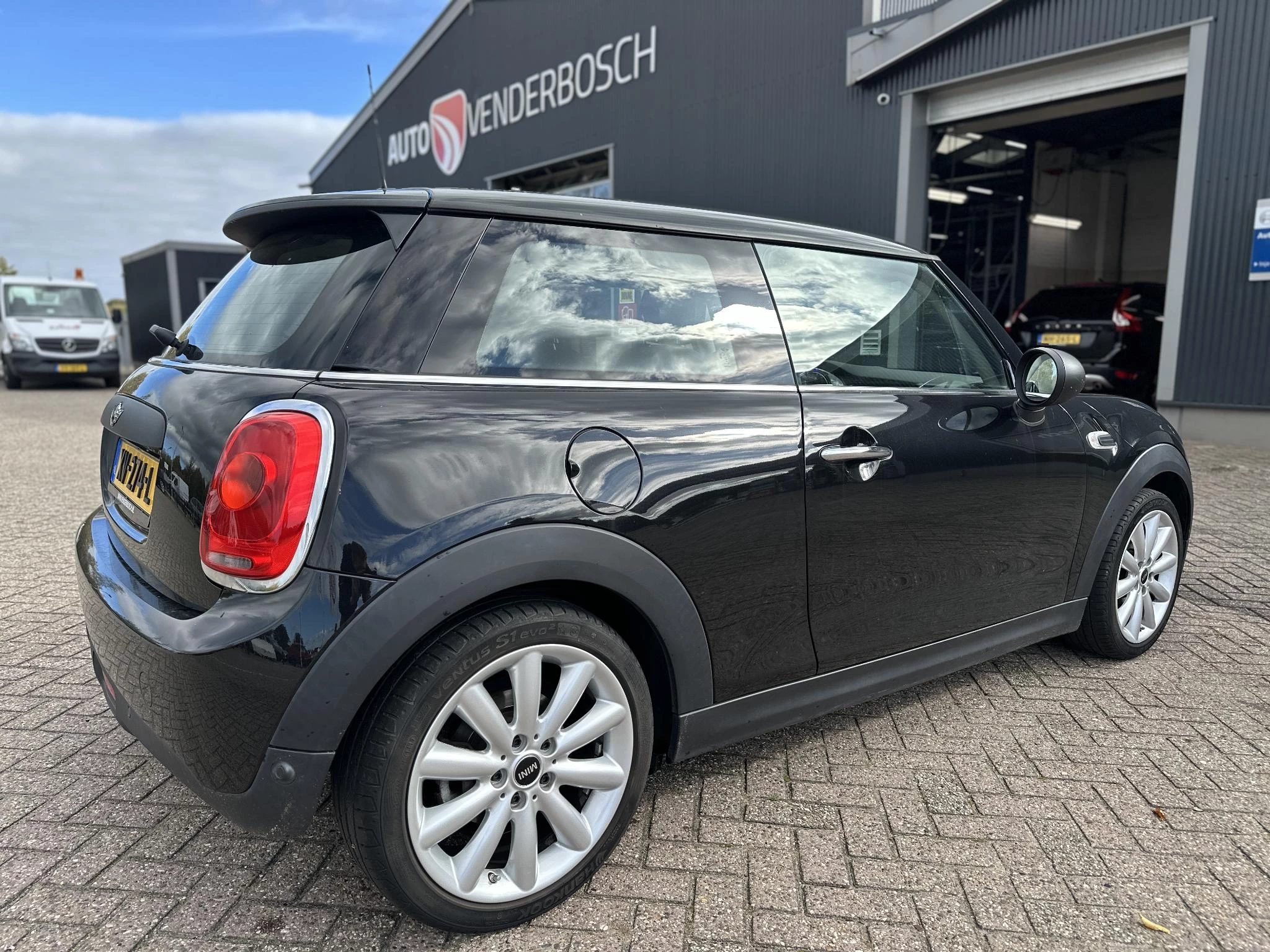 Hoofdafbeelding MINI One