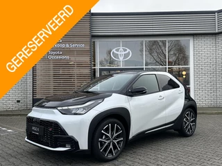 Toyota Aygo X HYBRID 115 GR-SPORT NIEUW DIRECT LEVERBAAR! STOELVERW PARK-SENSOREN KEYLESS JBL-AUDIO NAVI CAMERA APPLE/ANDROID 18'' LM-VELGEN LED