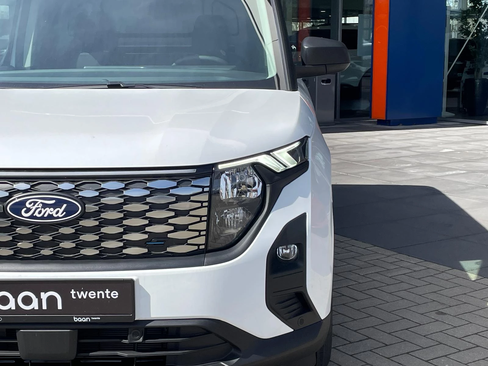 Hoofdafbeelding Ford E-Transit Courier