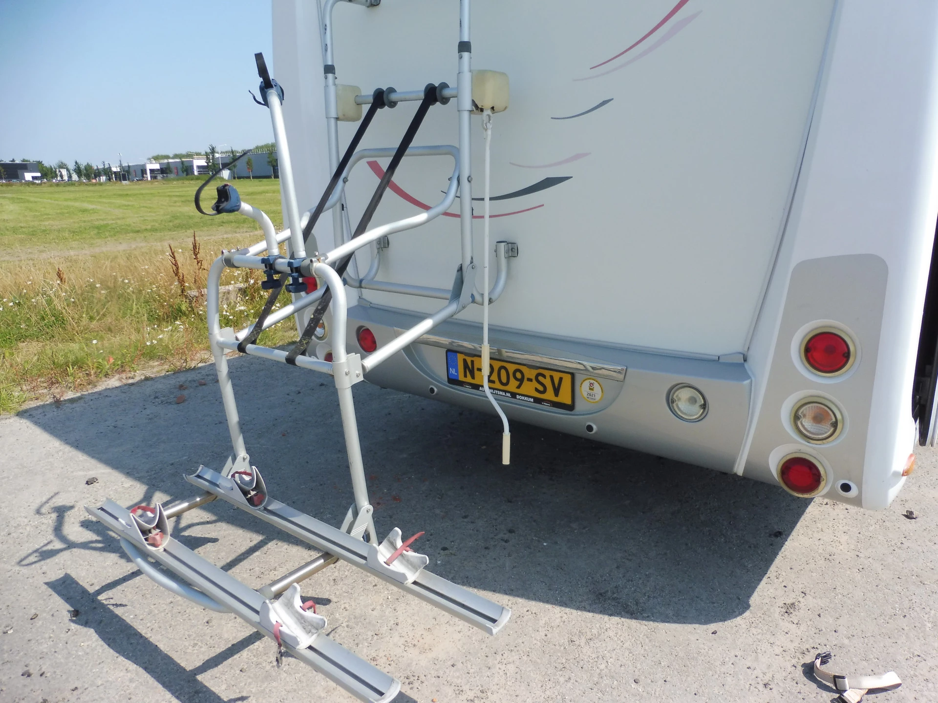 Hoofdafbeelding Challenger Mageo