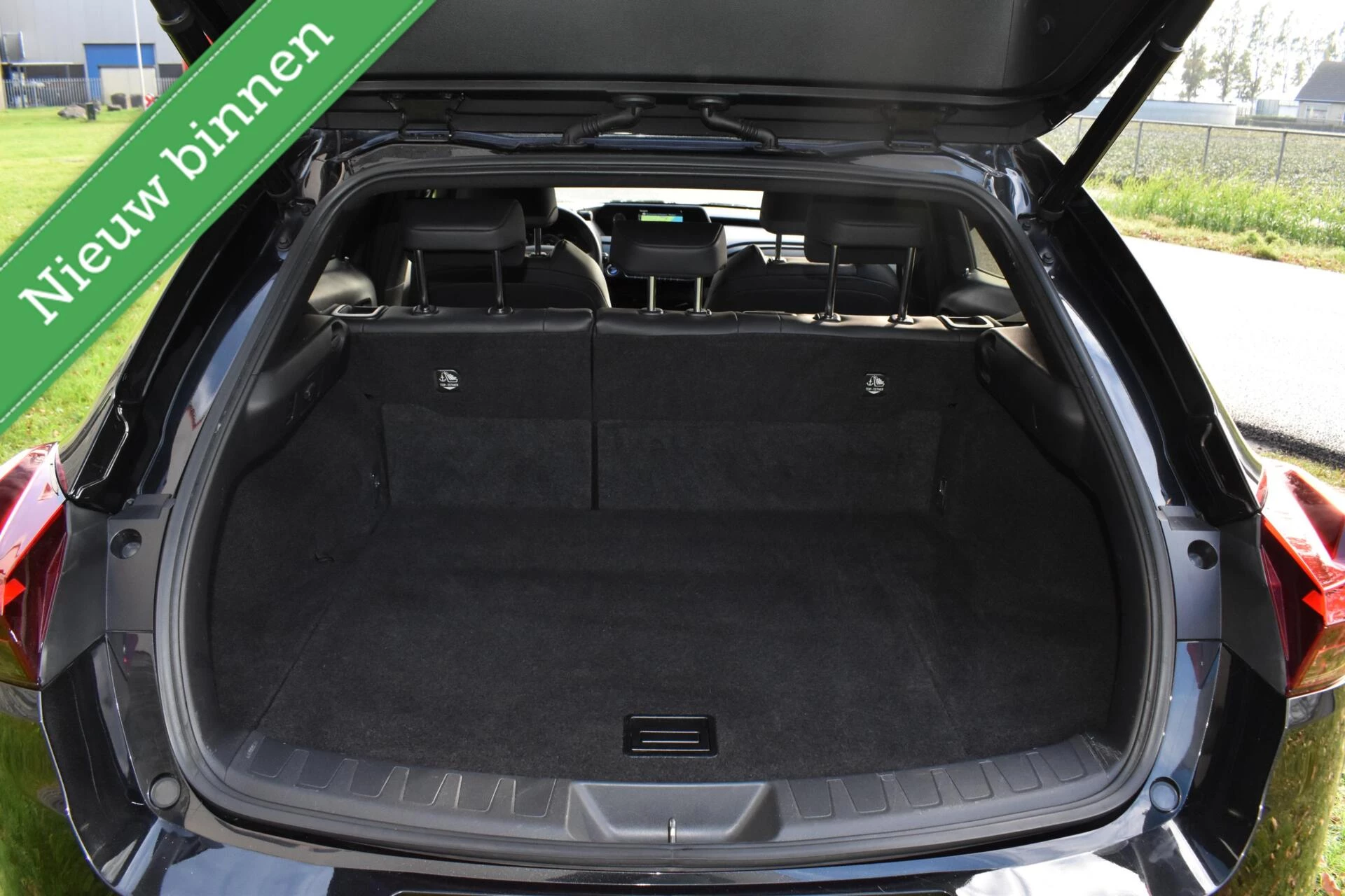 Hoofdafbeelding Lexus UX