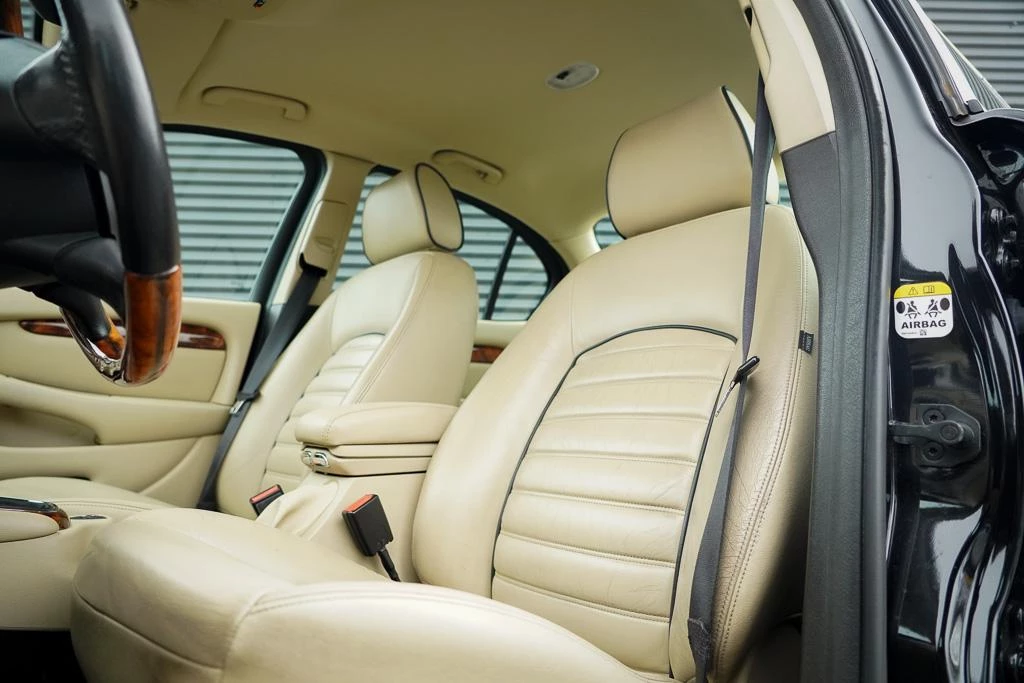 Hoofdafbeelding Jaguar X-Type