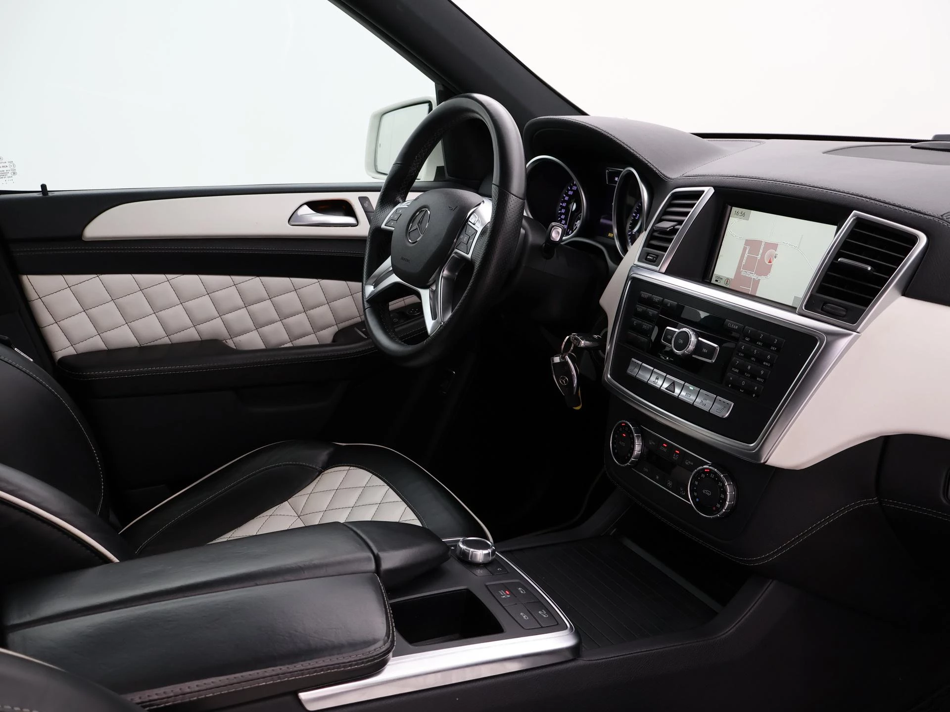 Hoofdafbeelding Mercedes-Benz M-Klasse