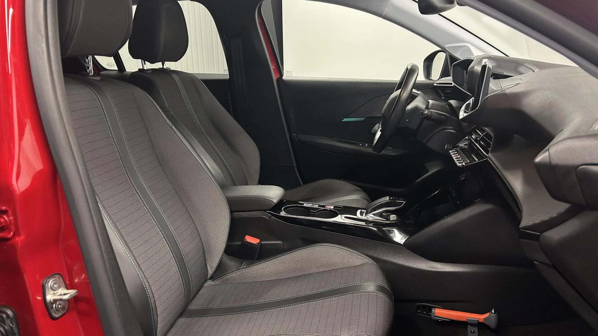 Hoofdafbeelding Peugeot e-208