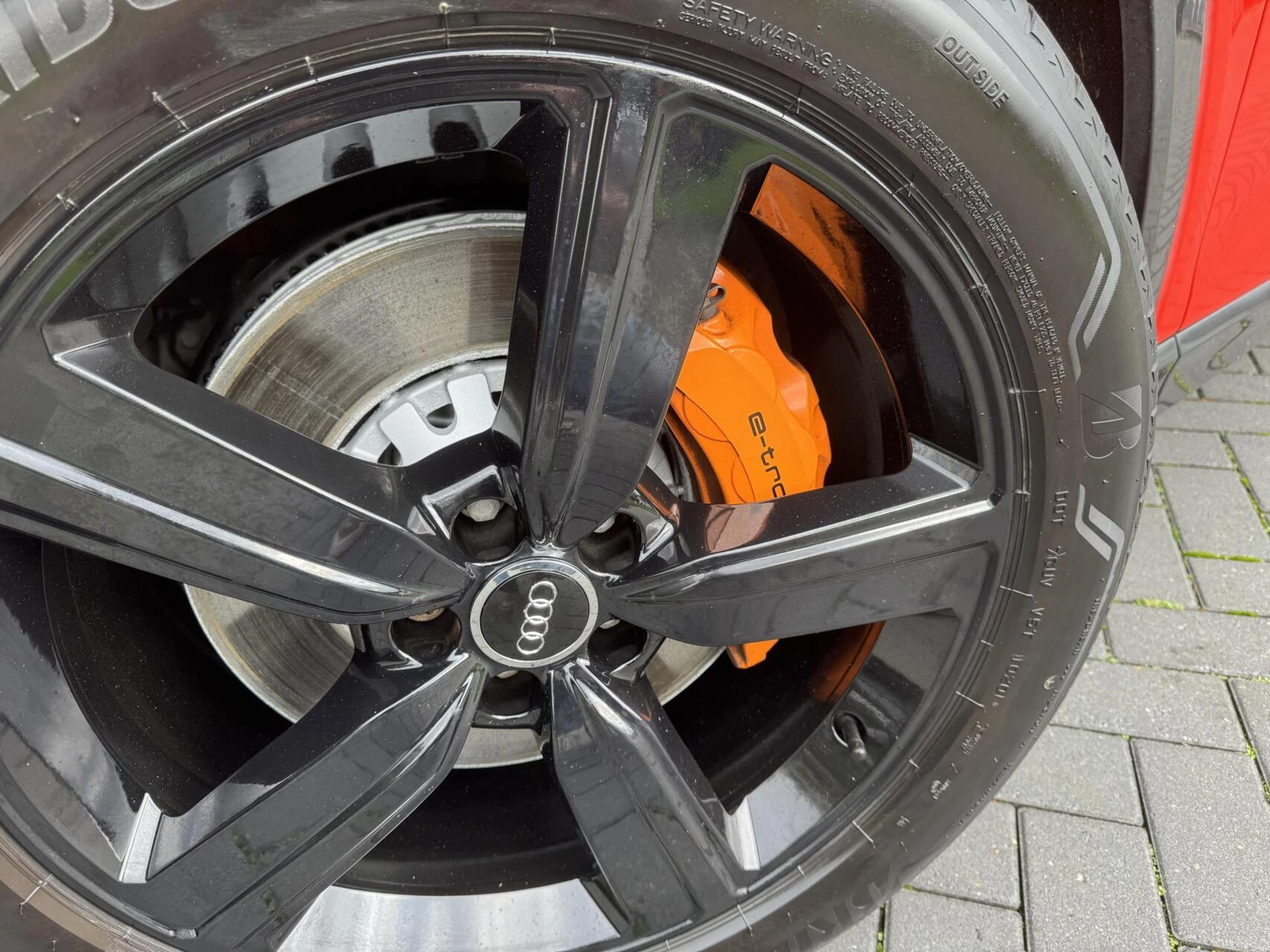 Hoofdafbeelding Audi e-tron